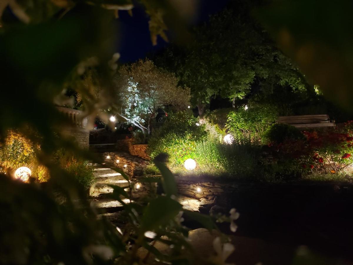 Le Jas Des Parpaillous Apartment L'Isle-sur-la-Sorgue Luaran gambar
