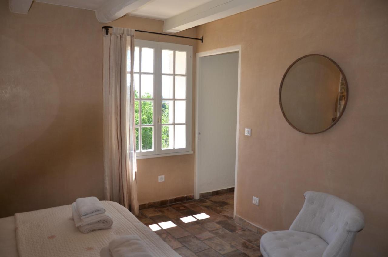 Le Jas Des Parpaillous Apartment L'Isle-sur-la-Sorgue Luaran gambar