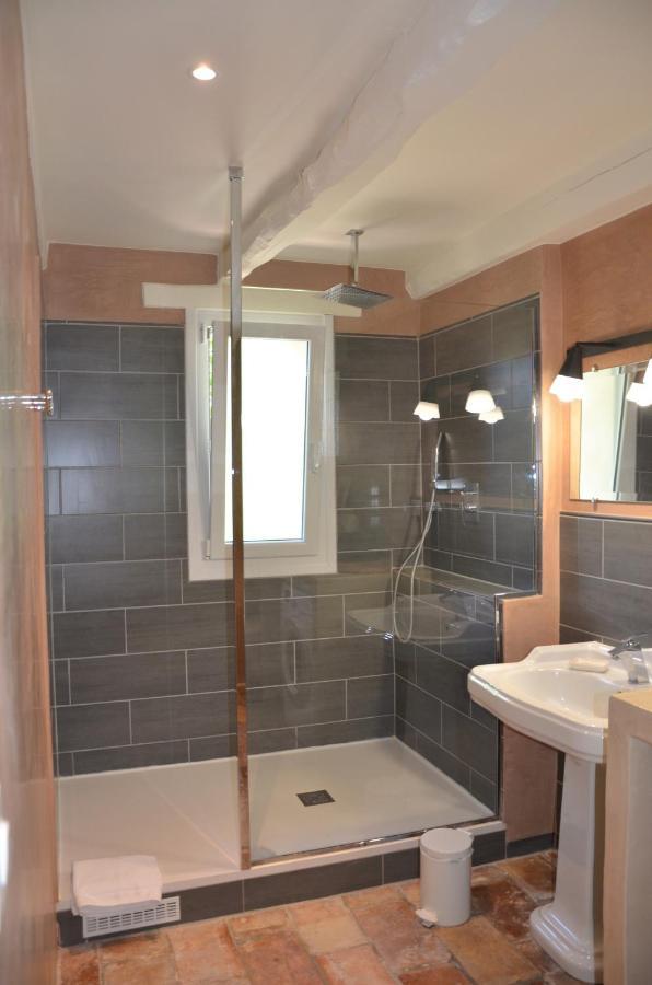 Le Jas Des Parpaillous Apartment L'Isle-sur-la-Sorgue Luaran gambar